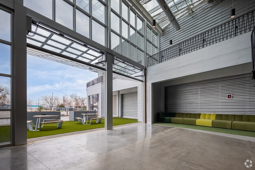 More Photos Of 3040 Sidco Dr, Nashville Office For Lease