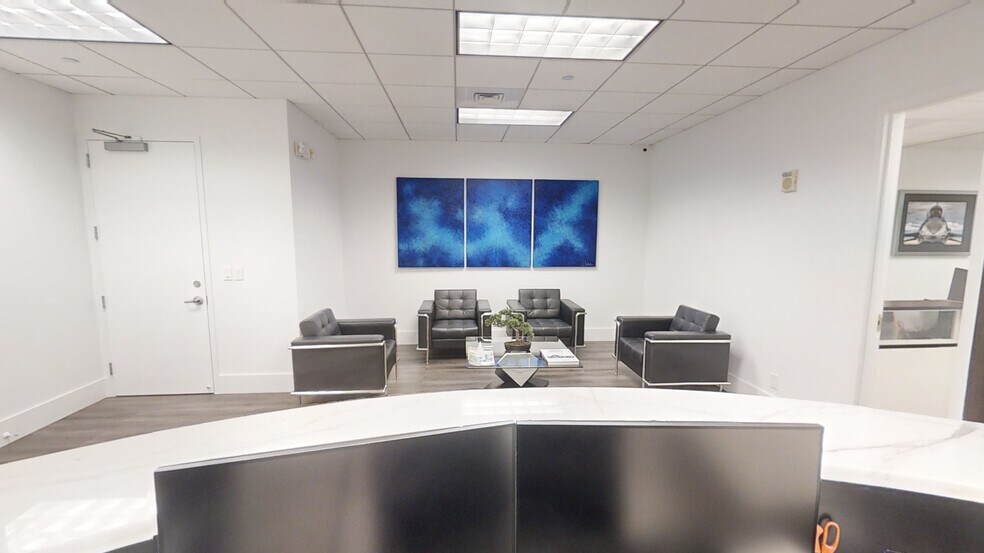 More Photos Of 175 SW 7th St, Miami Medical For Sale