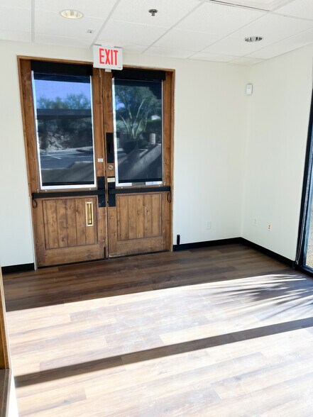 More Photos Of 7202 E Carefree Dr, Carefree Office For Lease