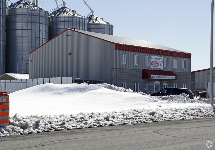 Primary Photo Of 765 Rossiter, St-Jean-sur-Richelieu Industrial For Sale