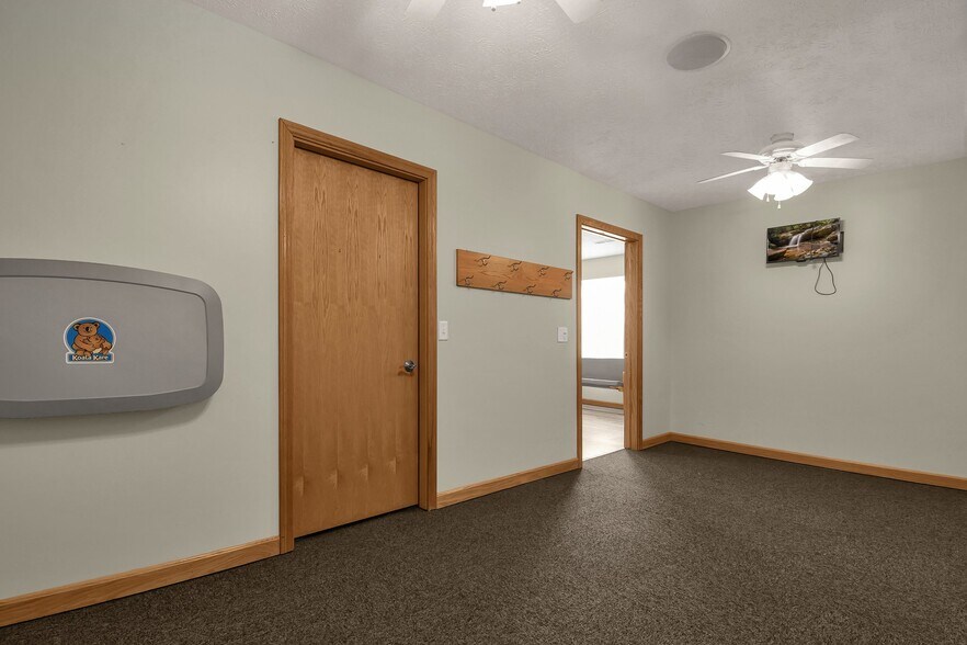 More Photos Of 2598 E Smiley Ave, Shelby Religious Facility For Sale