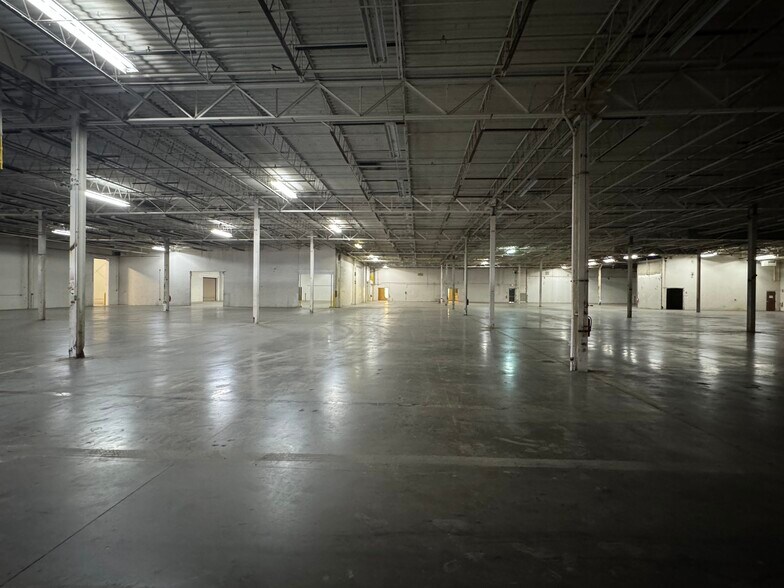 More Photos Of 200 Center St, McKeesport Warehouse For Lease