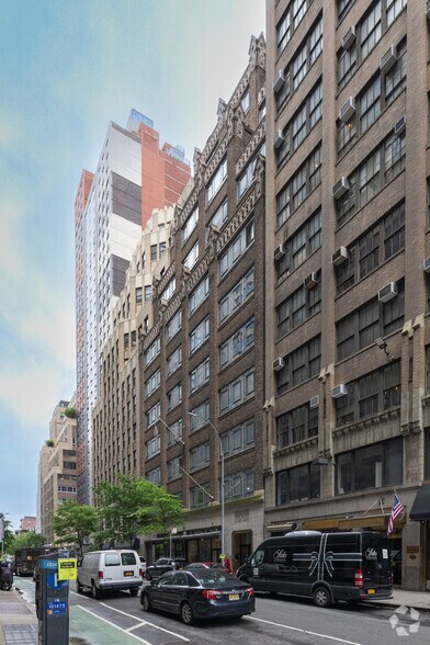 More Photos Of 323 W 39th St, New York Loft Creative Space For Lease