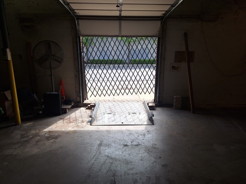 More Photos Of 740 N Albany Ave, Chicago Industrial For Lease