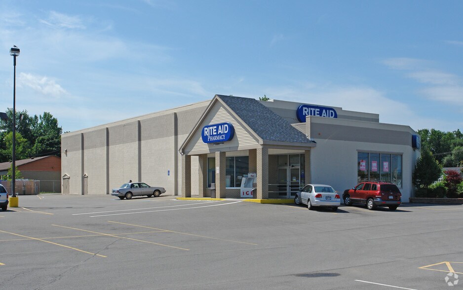 Primary Photo Of 111-119 Pattonwood Dr, Rochester Unknown For Lease