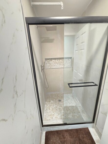 More Photos Of 3000 S Grand Ave, Los Angeles Warehouse For Lease