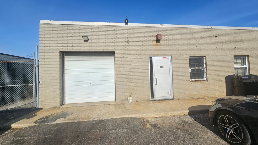 Primary Photo Of 92 Dale St, West Babylon Warehouse For Lease