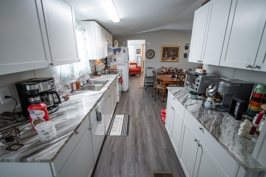 More Photos Of 3655 Neese Commerce Rd, Hull Multifamily For Sale