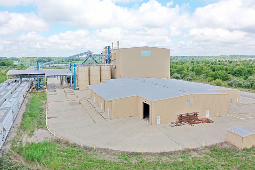 More Photos Of 1439 Cutler Trico Road, Cutler Industrial For Lease