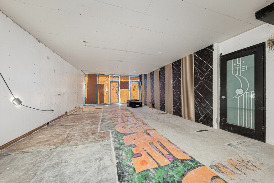 More Photos Of 163 Eighth Ave, New York Storefront Retail Residential For Lease