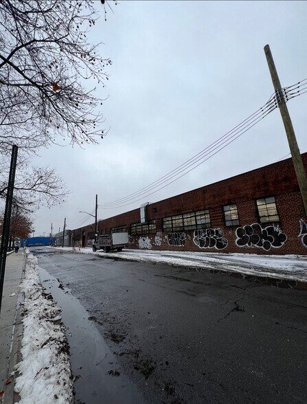More Photos Of 1360 Drake Park S, Bronx Warehouse For Lease