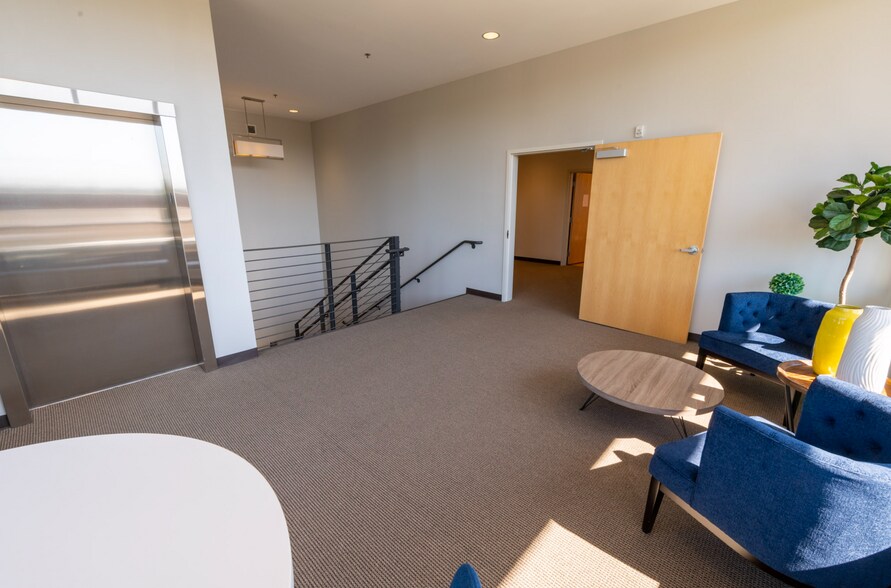 More Photos Of 1625 SE 192nd Ave, Camas Office For Lease