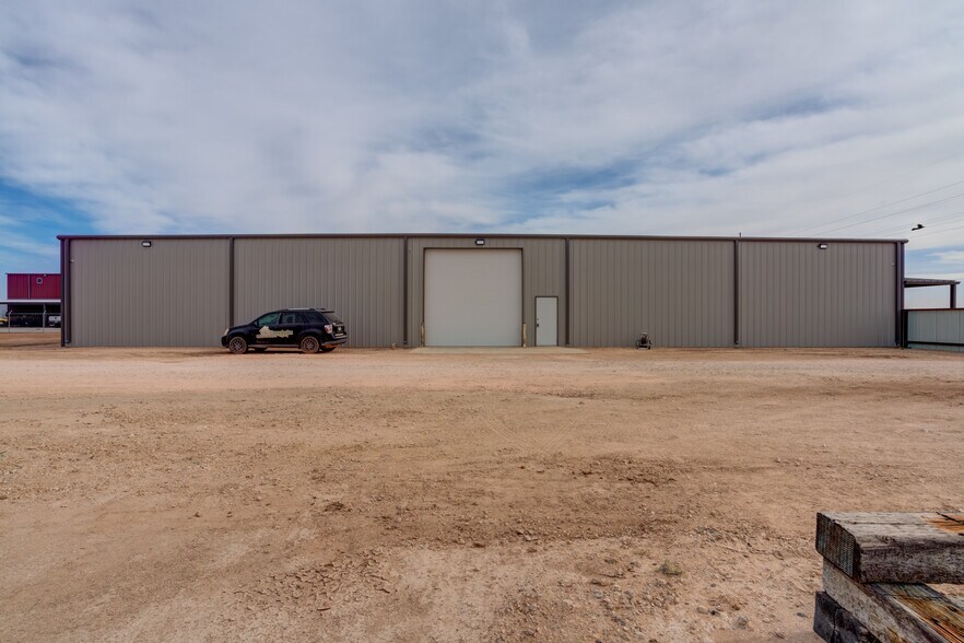 More Photos Of 604 E County Road 7200, Lubbock Office Residential For Sale