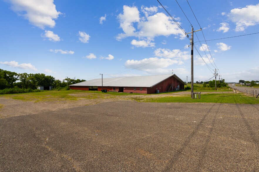 More Photos Of 605 NE Lincoln Rd, Idabel Industrial For Sale