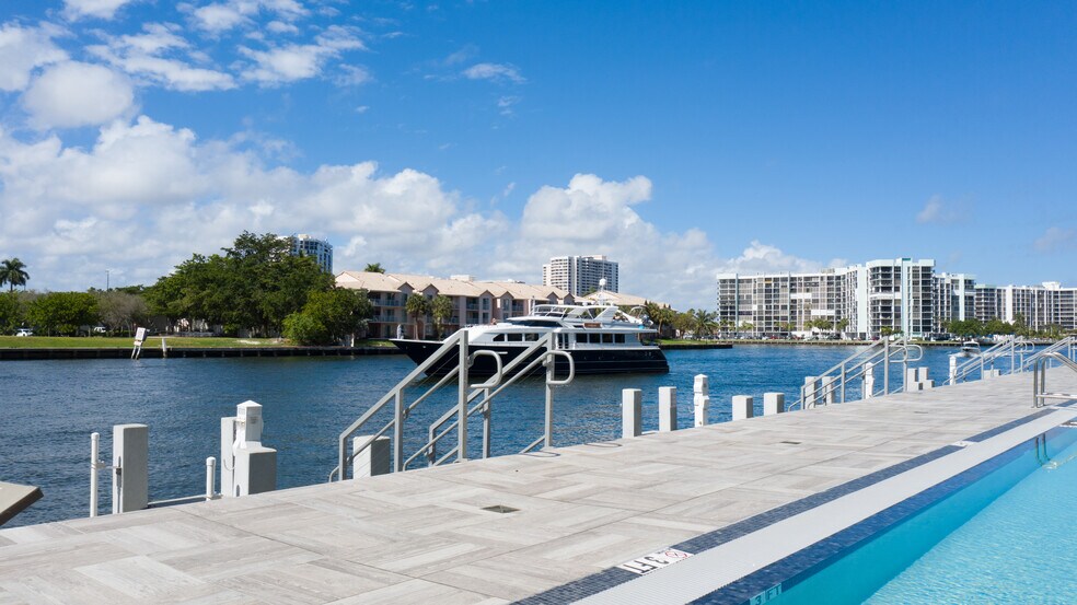 More Photos Of 4010 S Ocean Dr, Hollywood Hotel For Lease