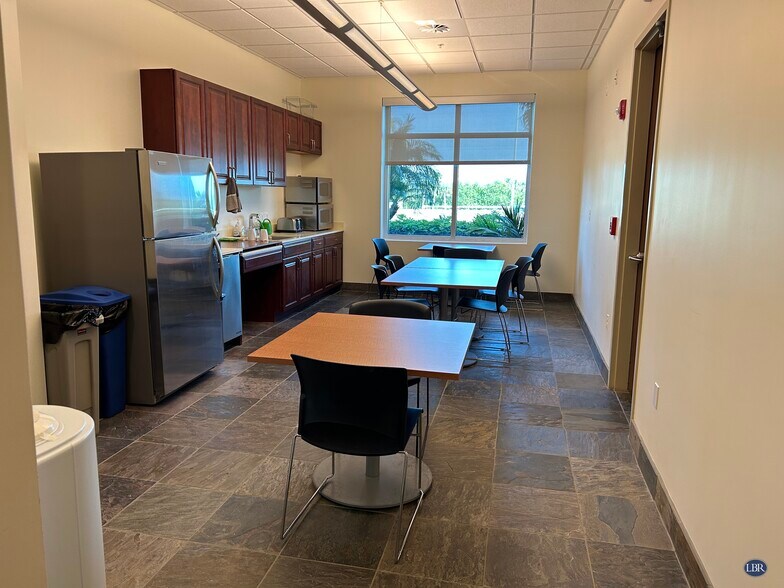 More Photos Of 5700 N Harbor City Blvd, Melbourne Office For Lease