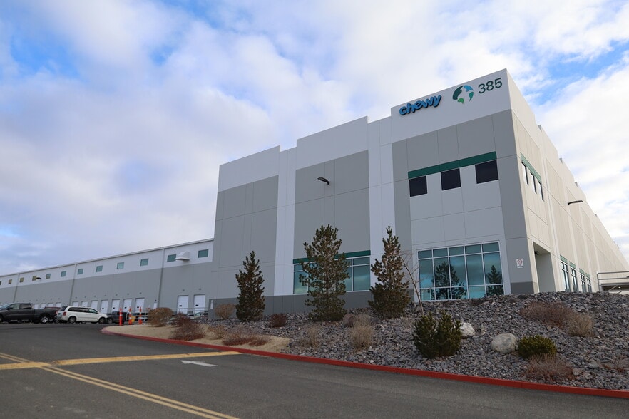 More Photos Of 385 Milan Dr, Mccarran Distribution For Lease