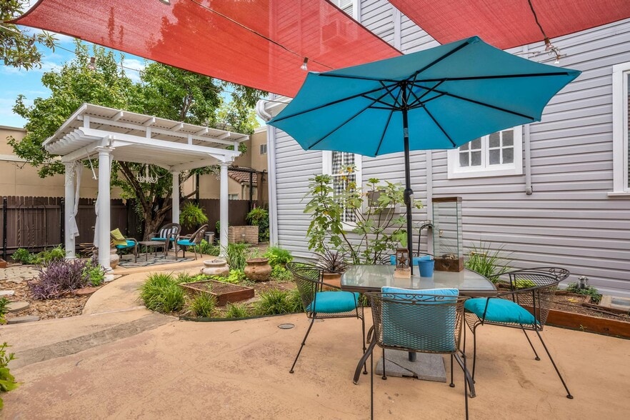 More Photos Of 225 W Craig Pl, San Antonio Hotel For Sale