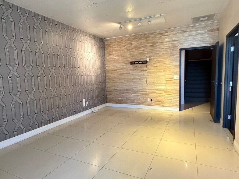 More Photos Of 7949 Ajay Dr, Sun Valley Warehouse For Lease
