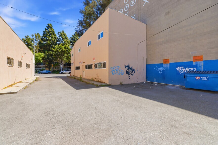 More Photos Of , Inglewood Office For Sale