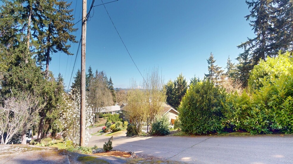 More Photos Of 2145 Webb St, West Linn Apartments For Sale