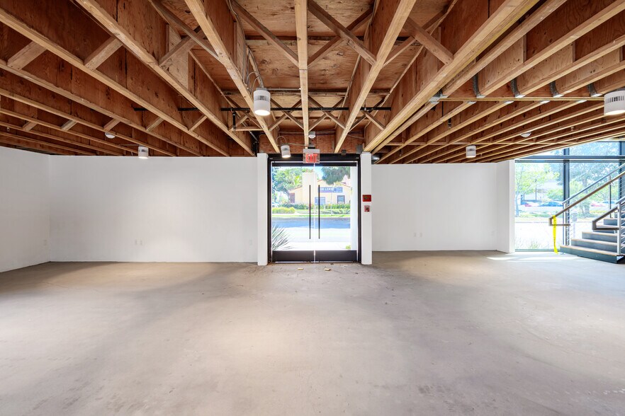 More Photos Of 3331 Ocean Park Blvd, Santa Monica Loft Creative Space For Lease
