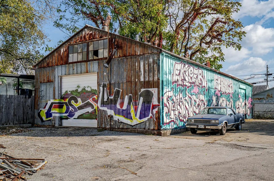 More Photos Of , Louisville Unknown For Sale