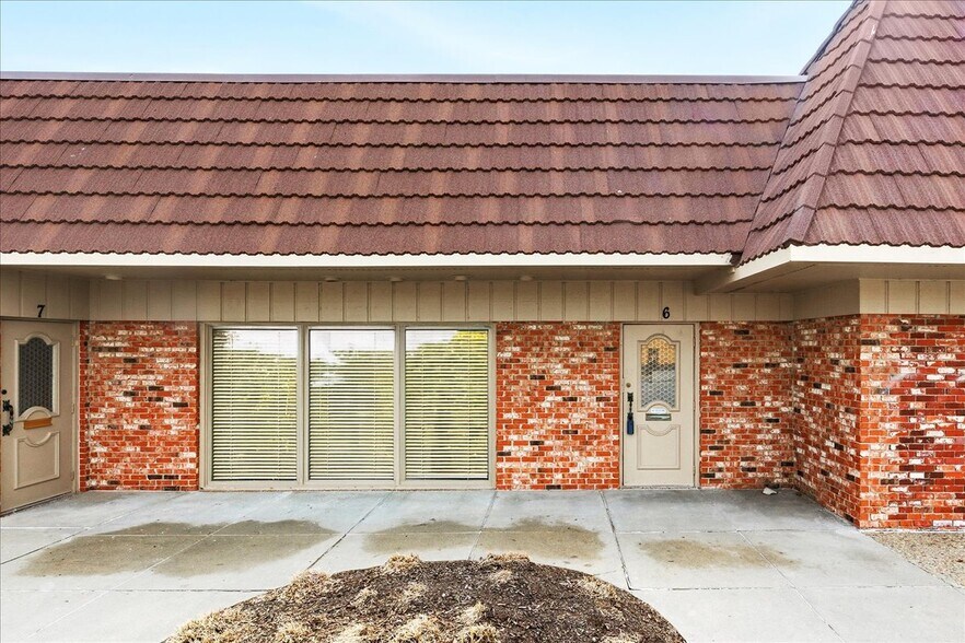 More Photos Of 3015 N 90th St, Omaha Office For Lease