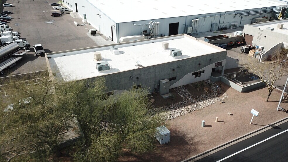 More Photos Of 1000 N Hamilton St, Chandler Warehouse For Lease