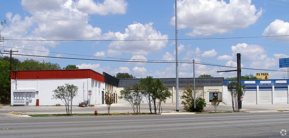 More Photos Of 1614 Pat Booker Rd, Universal City Auto Repair For Lease
