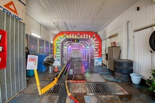 More Photos Of 14 Rue Langlois, Granby Service Station For Sale