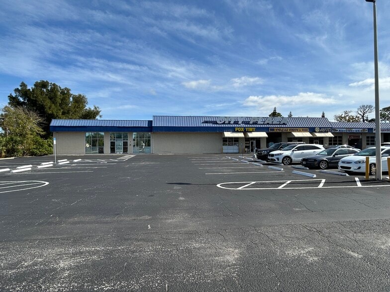 More Photos Of 7400 US Highway 19, New Port Richey Storefront For Lease
