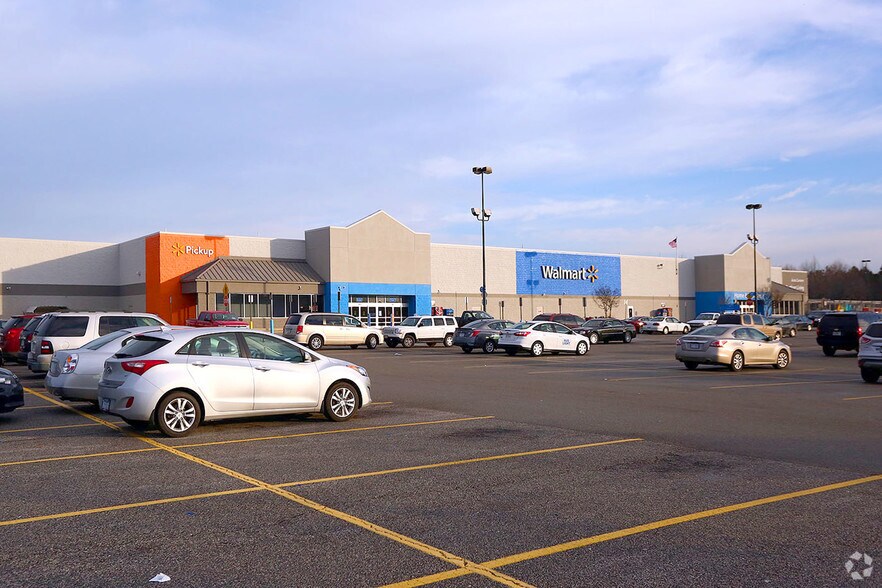 More Photos Of 1500 Armory Dr, Franklin General Retail For Sale