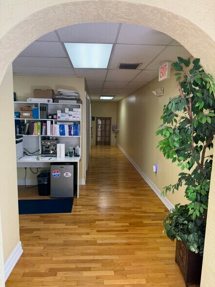 More Photos Of 912 Jackson St N, Saint Petersburg Medical For Lease