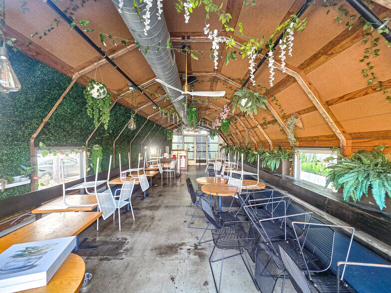 More Photos Of 829 Broadway, Santa Monica Freestanding For Lease