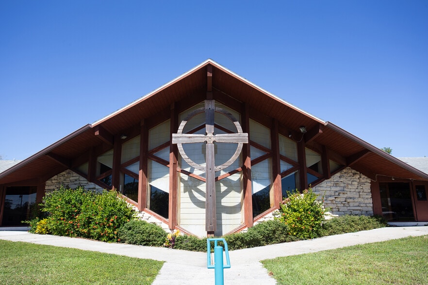 More Photos Of 3115 Dryer Ave, Largo Religious Facility For Sale