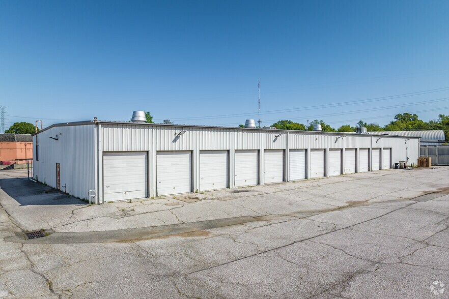 6175 Mt Moriah Road Ext, Memphis, TN 38115 Showroom For Sale