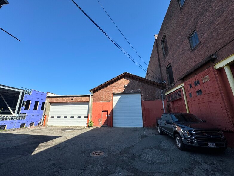 More Photos Of 270 Liberty St, Springfield Warehouse For Sale