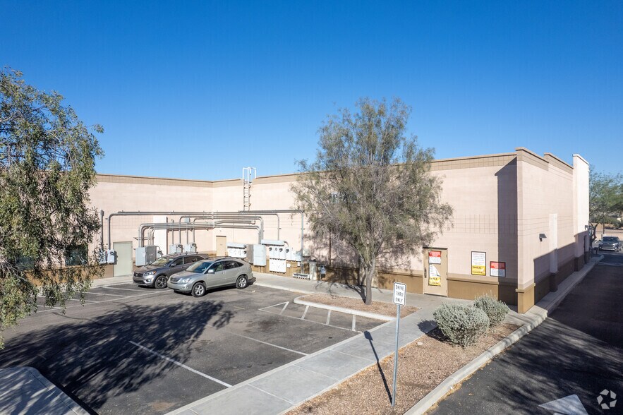 More Photos Of 7575 W Twin Peaks Rd, Tucson Storefront Retail Office For Lease