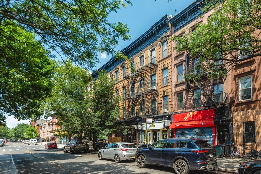 More Photos Of 561 Gates Ave, Brooklyn Apartments For Sale