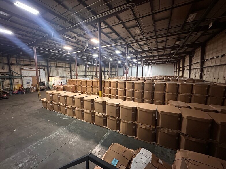 More Photos Of 429 E Grove St, Greenville Industrial For Sale