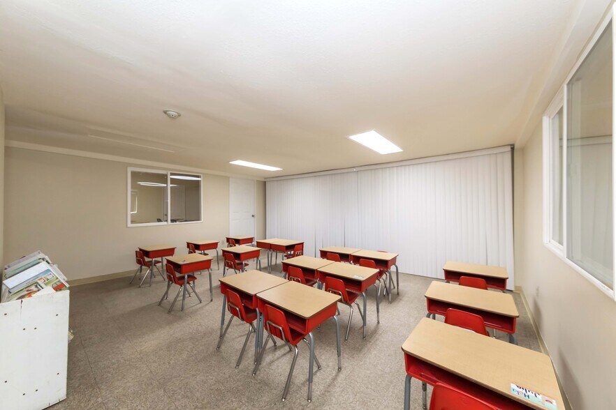 More Photos Of 1555 W Commonwealth Ave, Fullerton Office For Lease