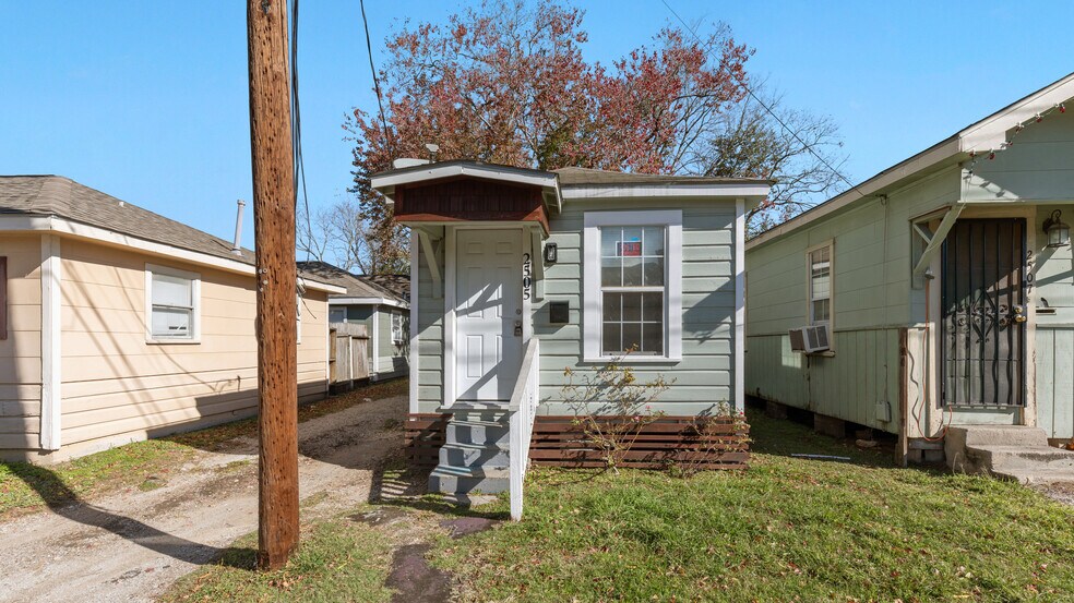 More Photos Of , Houston Multifamily For Sale