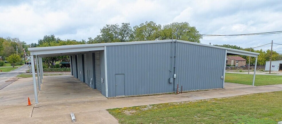 Primary Photo Of 224 Liberty Suite D st, Pilot Point General Retail For Lease