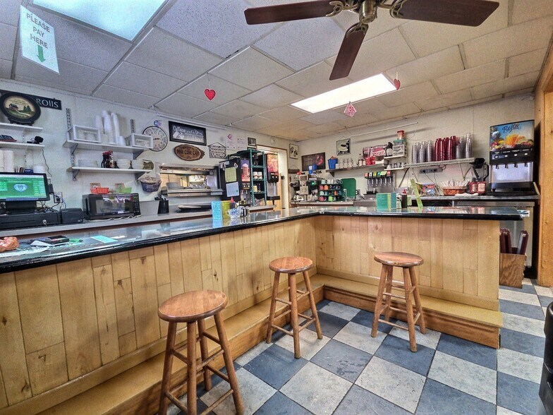 More Photos Of 4187 Highway B, Land O Lakes Restaurant For Sale