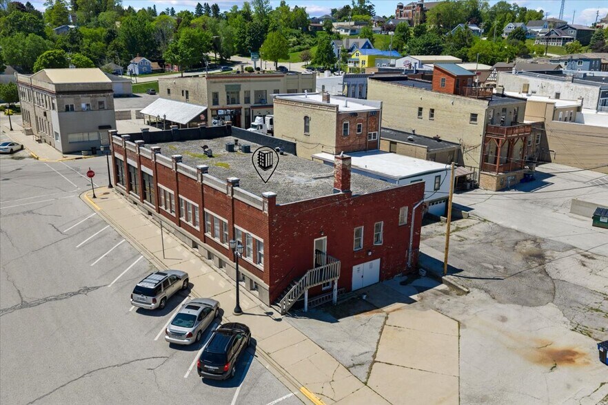 More Photos Of 203 Ellis St, Kewaunee Office For Sale