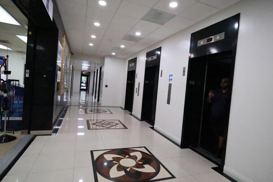 More Photos Of 1801 W Romneya Dr, Anaheim Office Residential For Lease