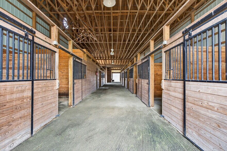 More Photos Of 2121 Church View Rd, Coopersburg Horse Stables For Sale