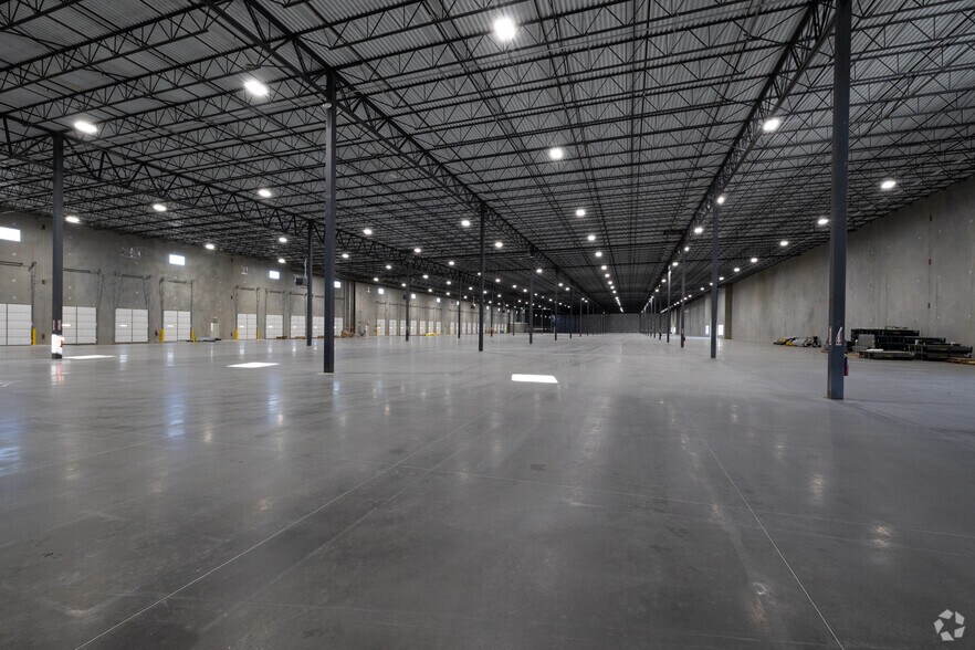 More Photos Of 380 John Dodd Rd, Spartanburg Distribution For Lease