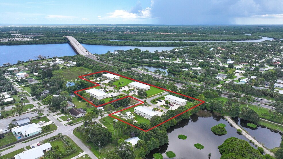 More Photos Of 604 SW 35th St, Palm City Apartments For Sale